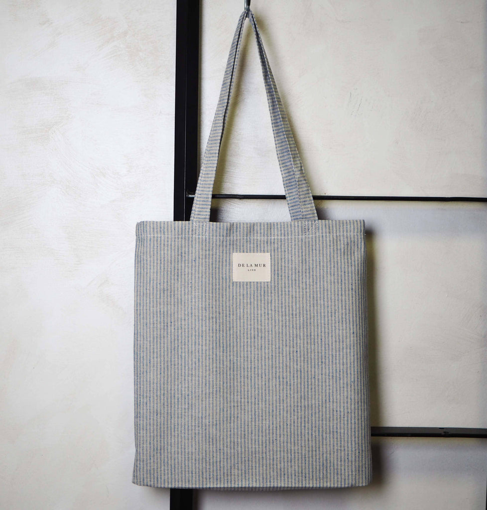 Yal Tote Small crafted from durable materials, featuring a chic design with the perfect balance of space