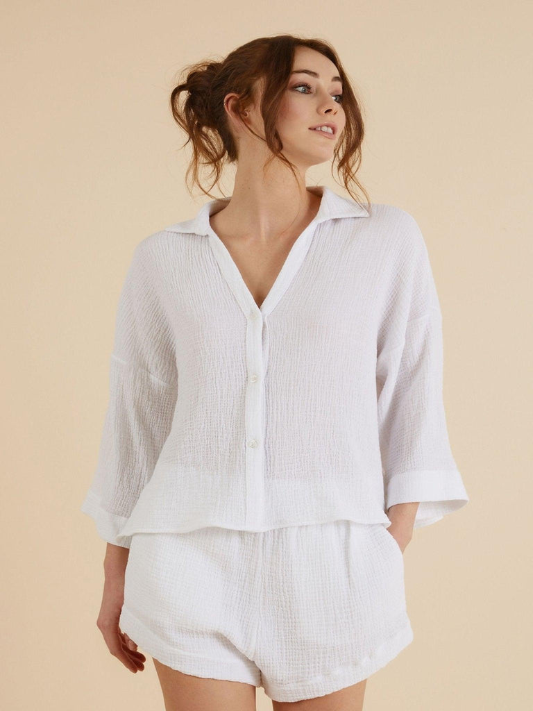 Echo Mini Shirt - Versatile and stylish women's shirt with relaxed fit and mini length.