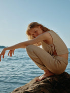 Mia Pants - Stylish and comfortable pants with a relaxed fit and elastic waistband.