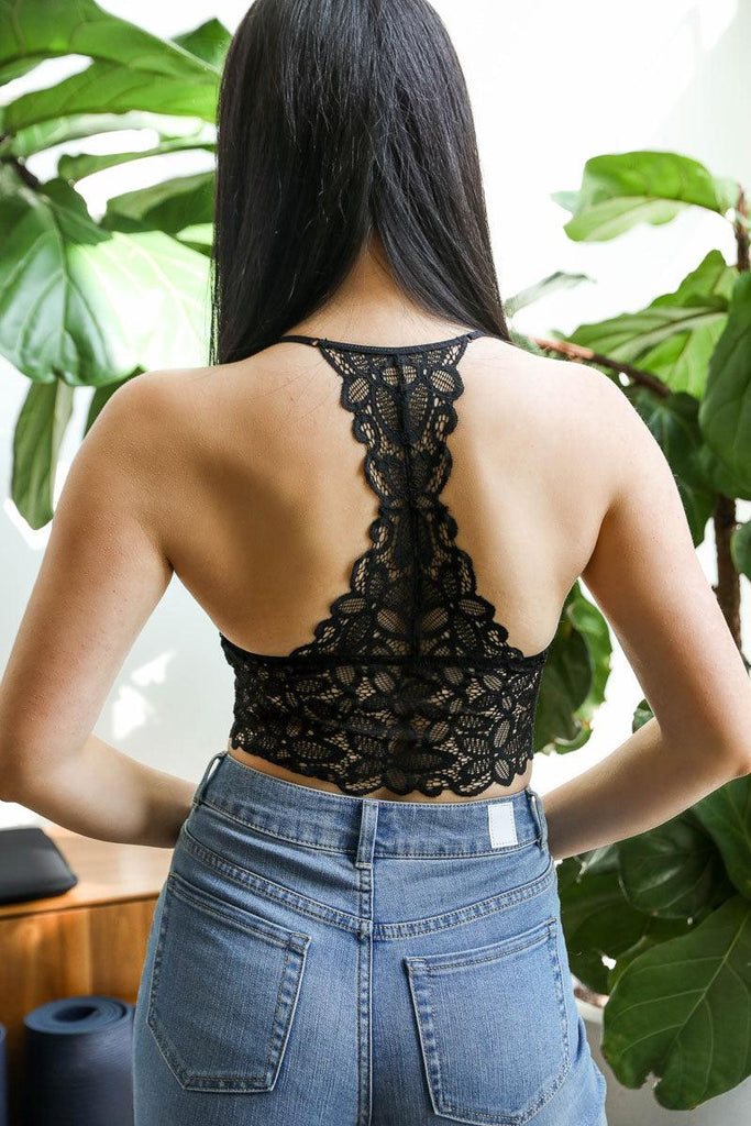 Forma's Daisy Lace Bralette, featuring a charming daisy lace design for a touch of whimsy and comfort.