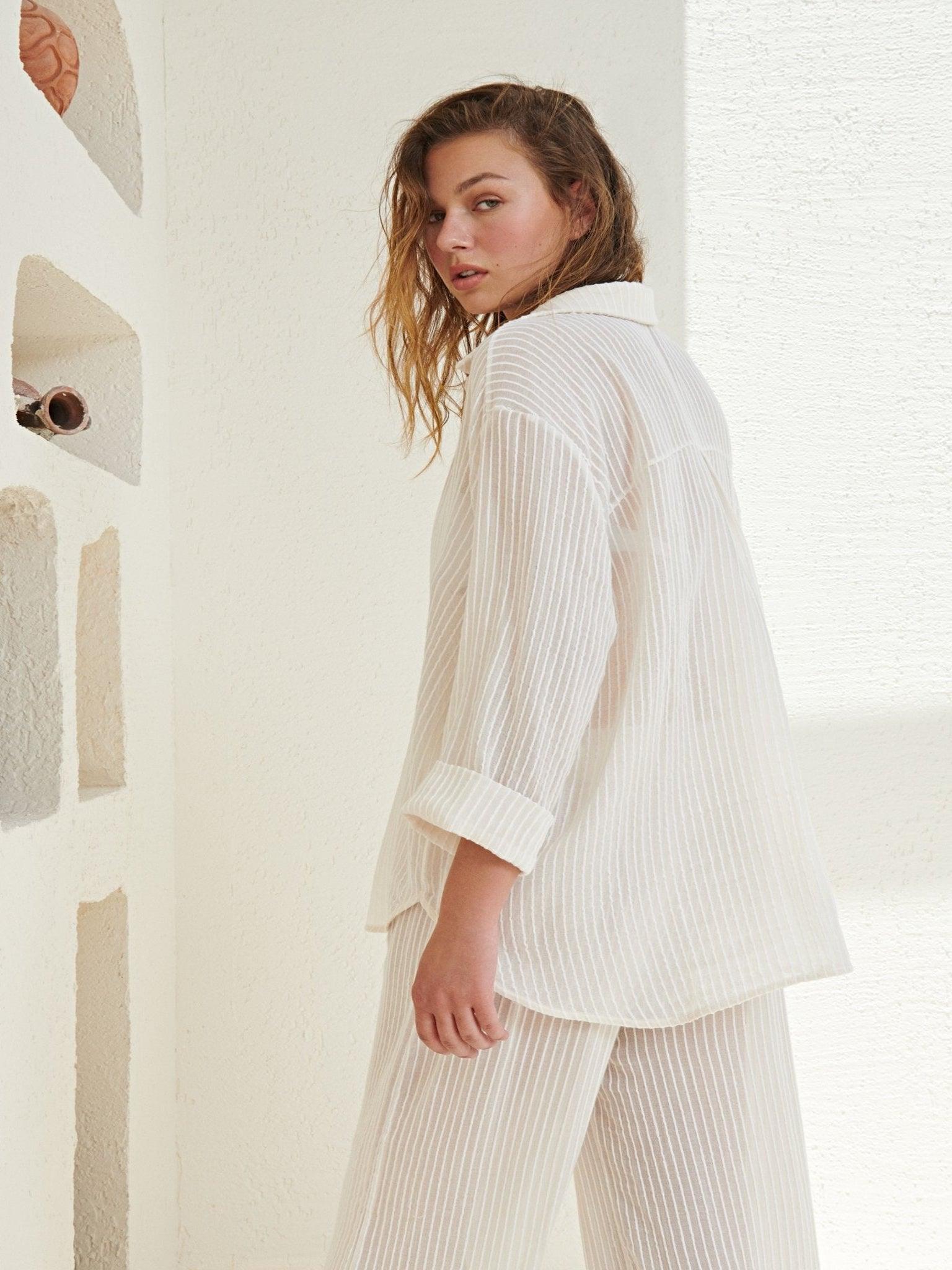 Modern Voyage Set - Burst of energy in textured cotton for body, mind, and style, with matching Voyage Pant.